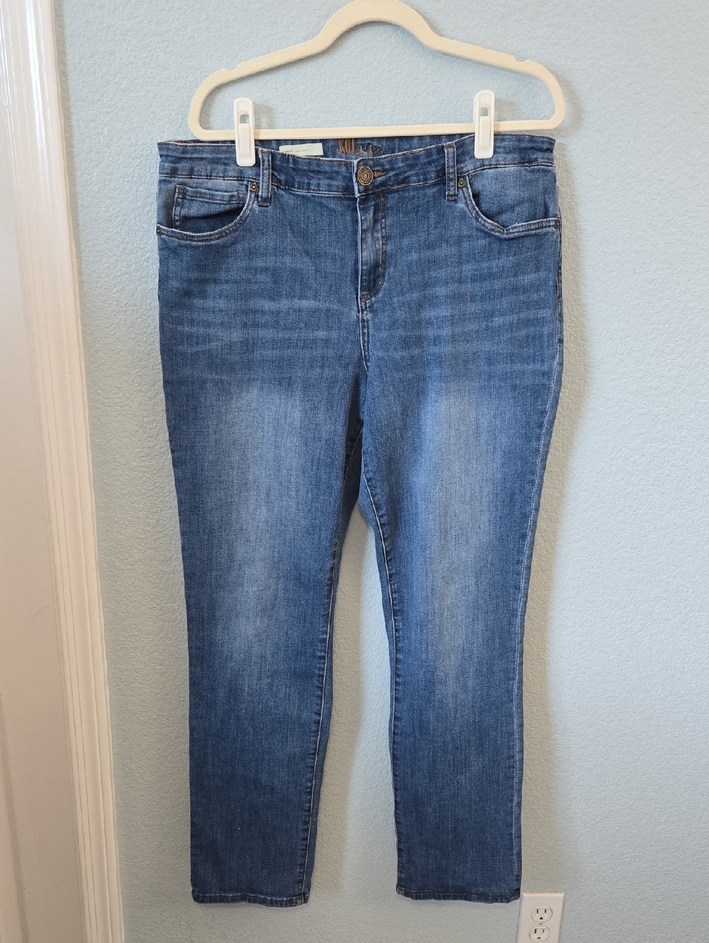 KUT FROM THE KLOTH Carrie Boyfriend Jeans in Mid Blue Wash Sz 14